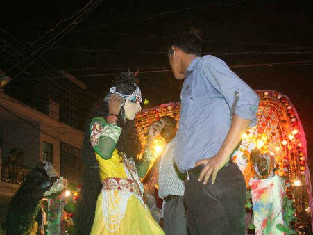 રામ તૈયાર થઇ રહ્યાં છે 