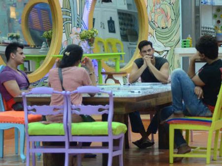 બેગની નિલામી 