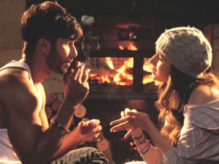 Watch સારા પ્લોટ્સ 