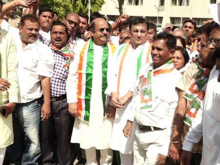 અમદાવાદમાં ક્રોંગ્રેસ કર્યો મોંધવારીનો વિરોધ 
