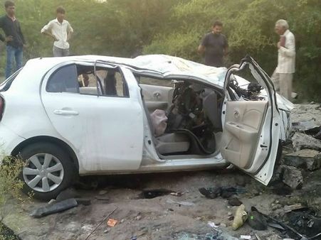 ફેસબુક પર ફોટા મૂક્યા 