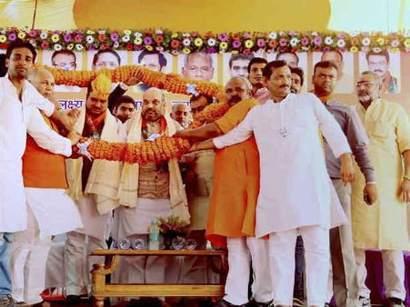અમિત શાહની રેલીમાં ધસી પડી દિવાલ, અડધો ડઝન ઘાયલ 