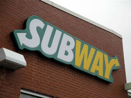 Video: સબ-વેના ફ્રીઝરમાં 8 કલાક બંધ રહી મહિલા