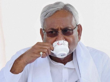 શા માટે પીએમ મોદીથી નિતીશ કુમાર લોકોને વધુ ગમ્યા?