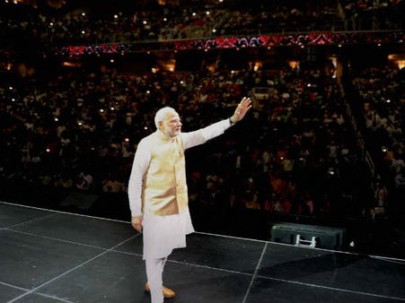 1.7 મિલિયન ભારતીયો જોઇ રહ્યા છે રાહ 