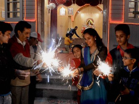 પરિવારની દિવાળી પરિવારની દિવાળી