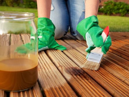 રેતી અને પેન્ટ થિનર