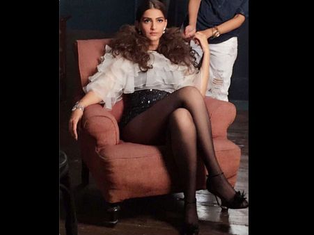 પ્રેમ રતન ધન પાયો પ્રેમ રતન ધન પાયો