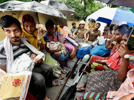 લશ્કરની મદદ લેવાઇ લશ્કરની મદદ લેવાઇ