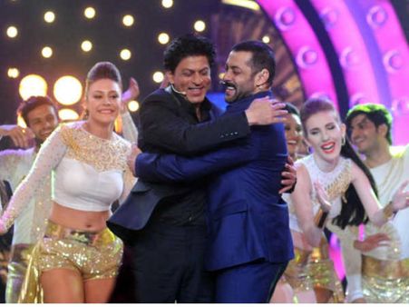 દિલવાલે સાથે જ ભાઇજાન 