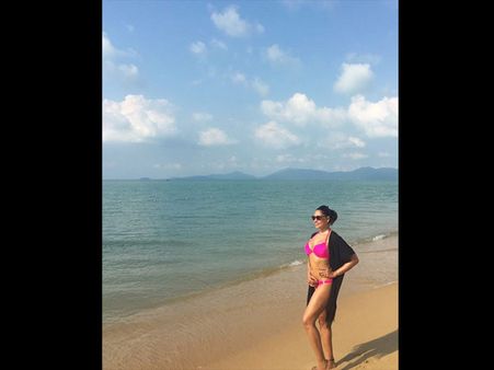 પિંક બિકનીમાં બિપાશા 