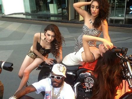 ખુબસુરત છોકરીઓ