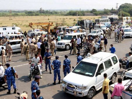 ક્રોંગ્રેસ અને પાટીદાર સમાજે કર્યો વિરોધ 