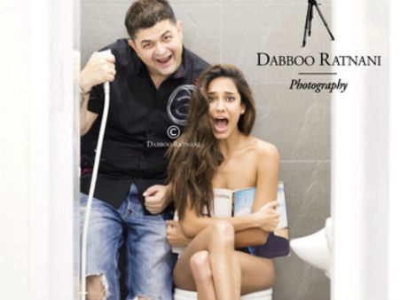 લિઝા હેયડન જોડે આ શું કર્યું ડબ્બૂએ બાથરૂમમાં!