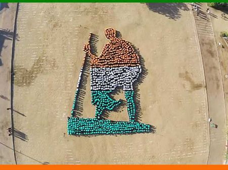 ગણતંત્ર દિવસ:પાલનપુરના વિદ્યાર્થીઓએ બનાવી ગાંધીજીની 97 ફૂટની પ્રતિમા