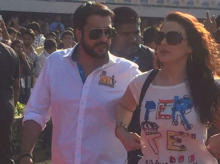 સેલેબ્રિટી ક્રીકેટ લીગ સેલેબ્રિટી ક્રીકેટ લીગ