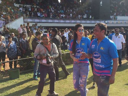 સેલેબ્રિટી ક્રીકેટ લીગ સેલેબ્રિટી ક્રીકેટ લીગ