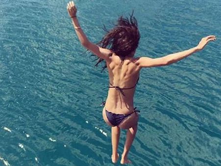 આઇ એમ ફ્રી 