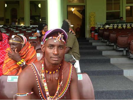 પુરુષો ને મહિલાઓ સાથે