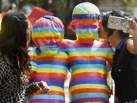 ઓસ્ટ્રેલિયન શબ્દ છે સેલ્ફી ઓસ્ટ્રેલિયન શબ્દ છે સેલ્ફી