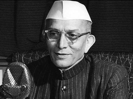 પહેલા નાણાં પ્રધાન 