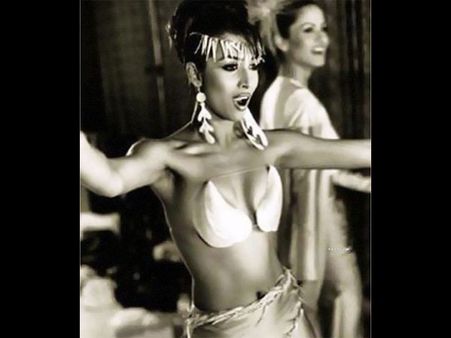 બોલ્ડ અને બ્યુટીફુલ: હોટ મલાઇકા અરોરાની અનસીન તસવીરો