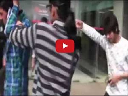 વીડિયો: પ્રેમિકાએ દગાખોર પ્રેમીની બજારમાં કરી ધુલાઇ