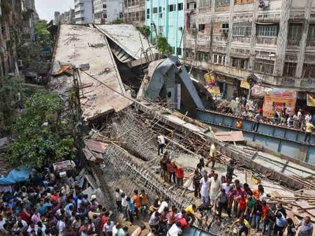 કોલકત્તા પુલ દુર્ધટના 24ના મોત, IVRCL કહ્યું અમારો વાંક નથી 