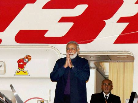 ટ્વીટર અને ફેસબુક જાતે જ હેન્ડલ કરે છે મોદી 