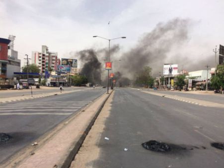 પાટીદાર આંદોલન બન્યું હિંસક