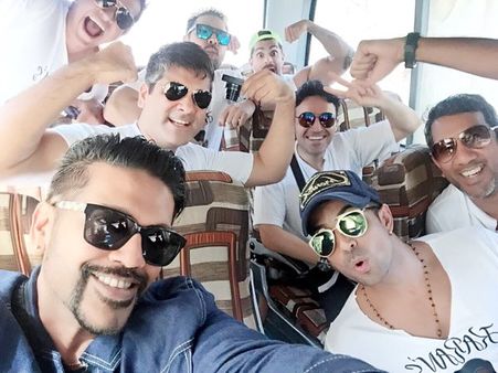 પાર્ટી તો બનતી હૈ 