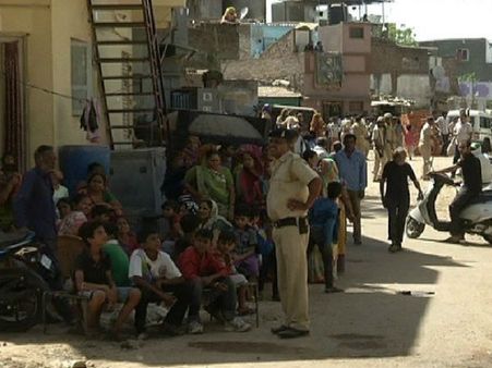 વાડજમાં યુવકની હત્યા બાદ ફેલાઈ તંગદિલી 