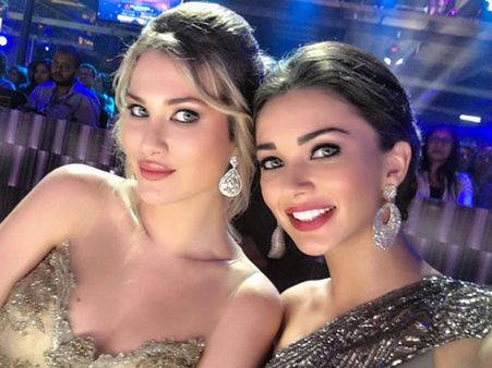 બે બ્યૂટી એક સાથે