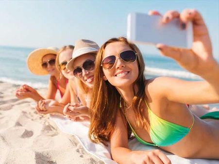 દરિયા કિનારે 