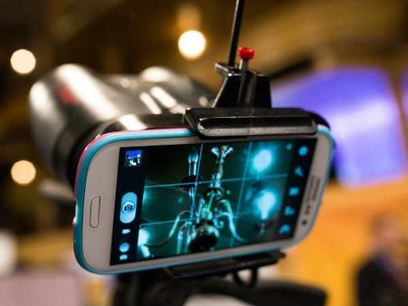 બાઇનોક્યૂલર્સ 