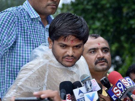 80% લોકો સમાજ તોડવા માંગે છે 