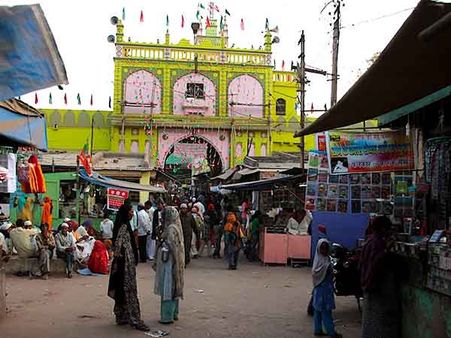 હઝરત સૈયદ અલી મીરા દાતરની દરગાહ, ગુજરાત હઝરત સૈયદ અલી મીરા દાતરની દરગાહ, ગુજરાત