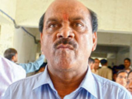 લુચ્ચુ શિયાળ પ્રવિણ પટેલ: ક્રોંગ્રેસ