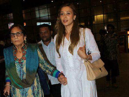 સલમા ખાન સાથે સલમા ખાન સાથે