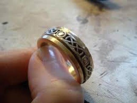 તાંબાની વીંટી 