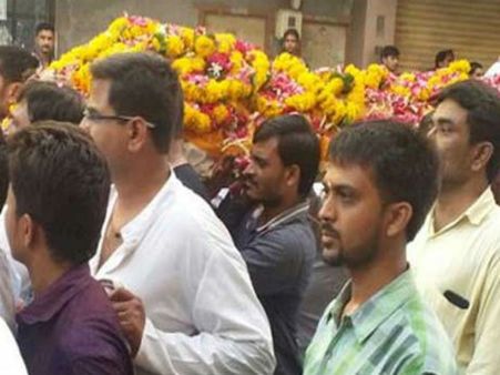 અંતિમયાત્રામાં તોગડિયાને પાસની હાજરી 