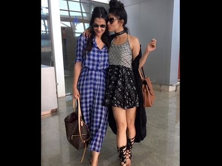 મોની રોય 