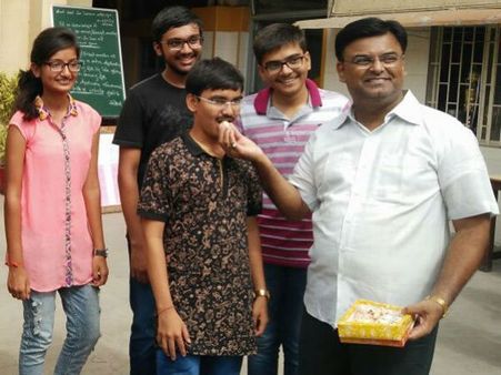 સુરતનો પ્રતિક માનાણીએ ધોરણ 10માં 99.99% સાથે રાજ્યમાં પ્રથમ