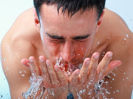 ચહેરાની સફાઈ 