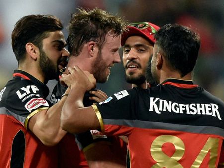 ABD હિરો, હાર્યું ગુજરાત, બેંગ્લોર ફાઈનલમાં...