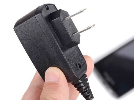 બીજા ચાર્જરથી ચાર્જ કરવું 