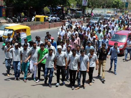 'પટેલોએ ઉપાડો લીધો છે' કહી યુવકને માર્યો 