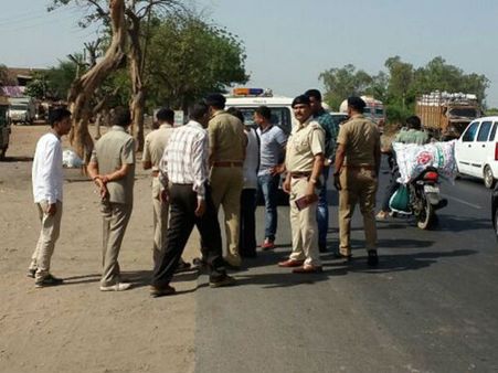 આંગડિયાના પેઢીની સોના-ચાંદીની ટ્રકમાંથી 5 કરોડની મત્તા લૂંટાઈ 