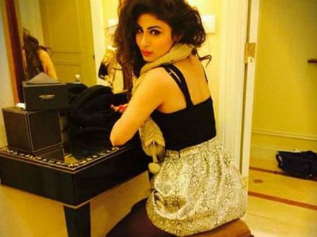 મોની રોય 