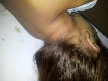 દુપટ્ટો મખમલી હતો દુપટ્ટો મખમલી હતો